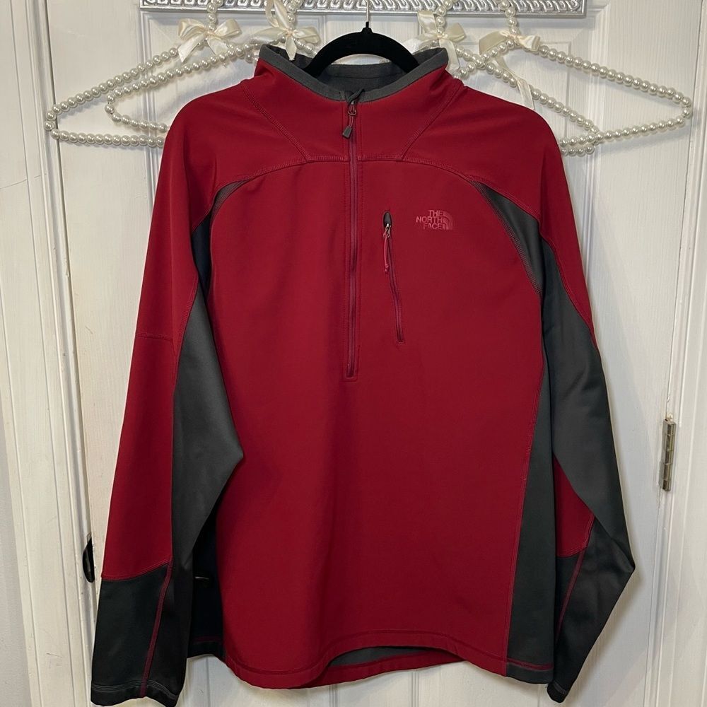 The North Face Men's Red and Gray Soft Shell 1/4 Zip Fleece Lined Pullover
